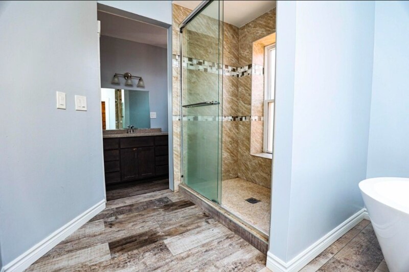 Building Photo - 3908-3910-3910 Flad Ave