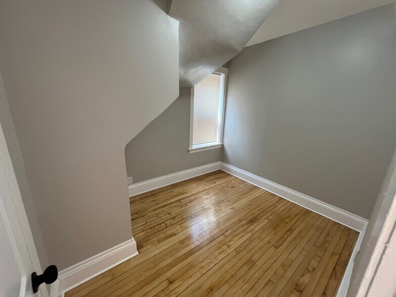 Building Photo - 5200 S Carpenter St