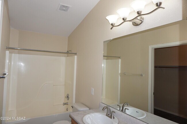 Building Photo - 2201 S St Suzanne Dr