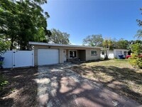 Building Photo - 422 Crosswinds Dr