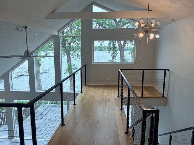 Building Photo - Lake Home For Rent
