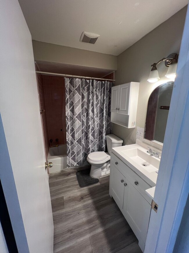 Building Photo - Charming 2 Bedroom Condo in Temecula, Ca.