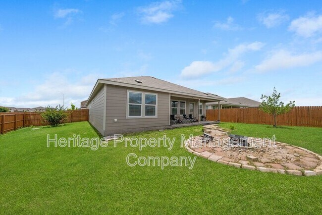 Building Photo - 2700 Coral Vly
