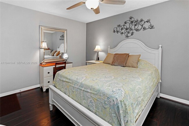 Building Photo - 1247 Washington St