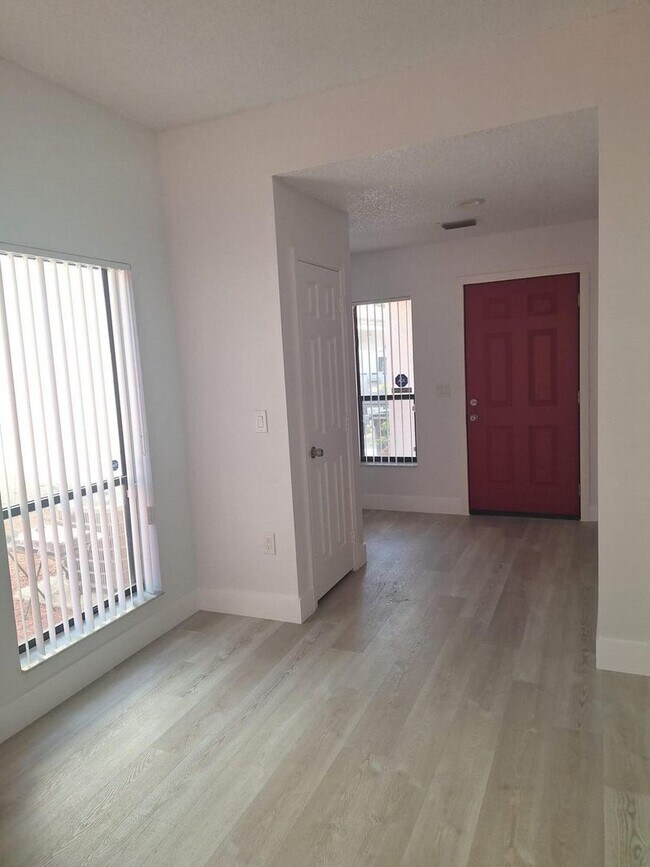 Building Photo - 9561 NW 18th Ct