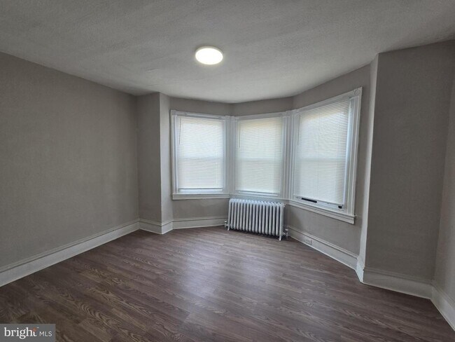 Building Photo - 4829 N 10th St