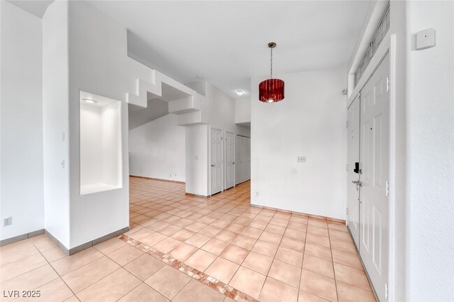 Building Photo - 6405 Break Point Ave