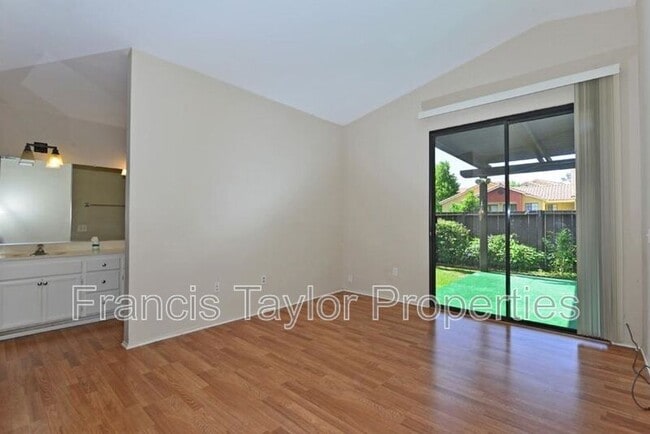 Building Photo - 11893 Caminito Ryone