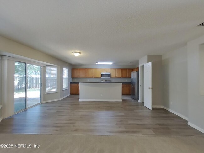 Building Photo - 7134 Beekman Lake Dr