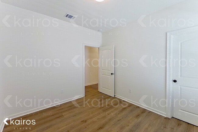 Building Photo - 116 Teddy Ln