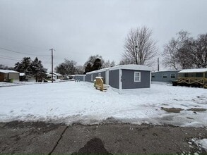 Building Photo - 248 Beard St