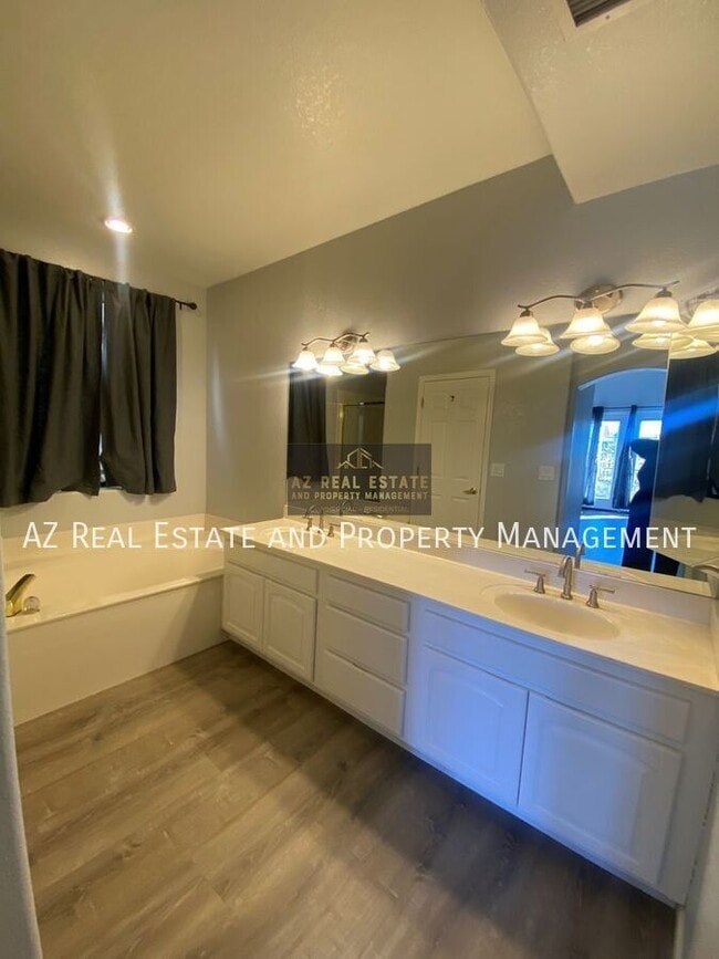 Building Photo - 7465 W Denaro Dr