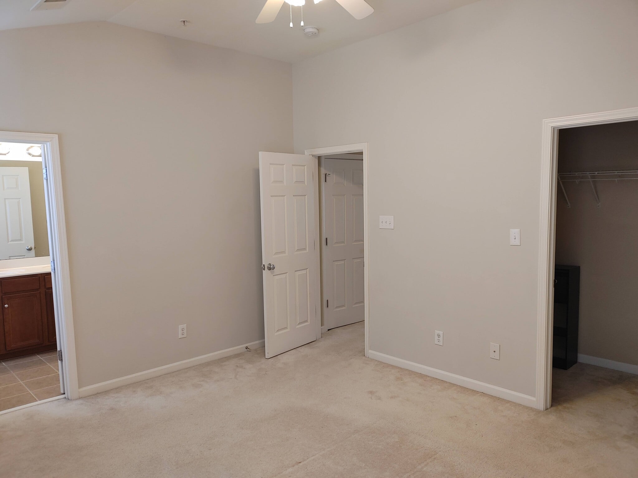 Rear main bedroom on 3rd floor - 116 Vintage Dr