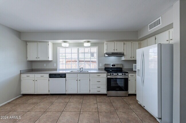 Building Photo - 4315 W Morrow Dr