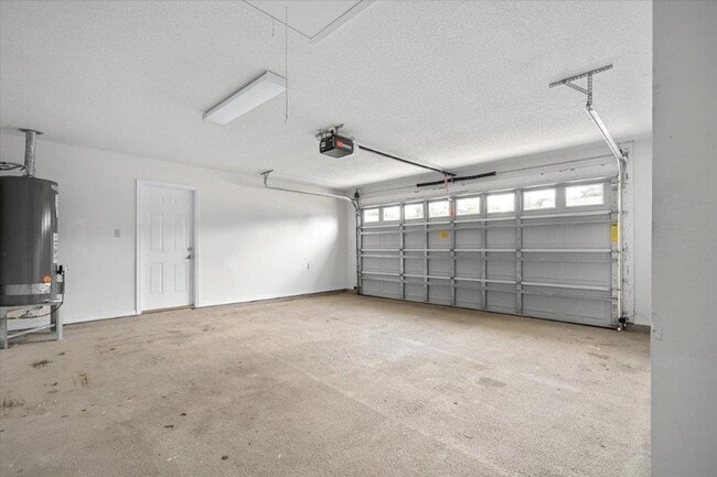 Building Photo - 2659 Rosebud Dr E