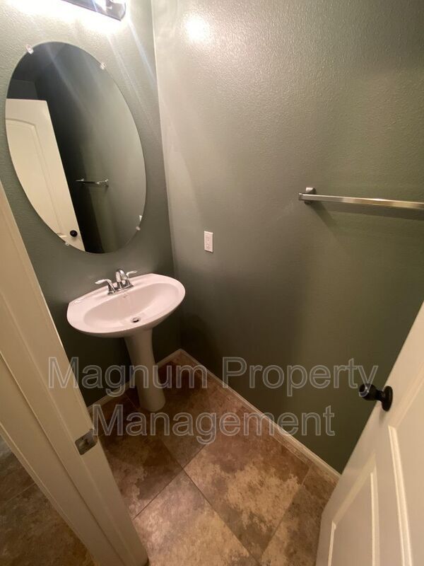 Building Photo - 31925 Red Pine Way