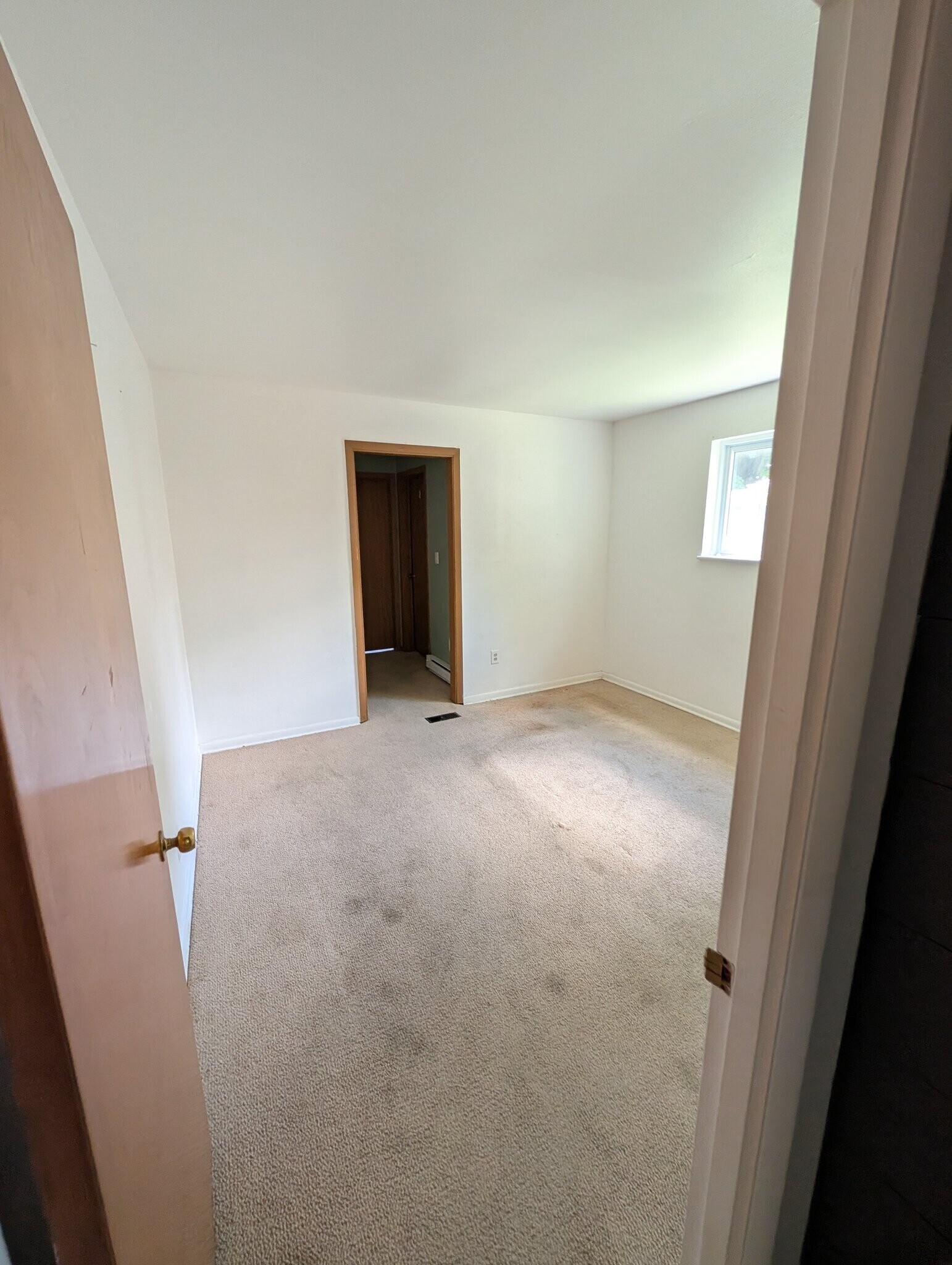 Building Photo - 302 Kenyon Dr