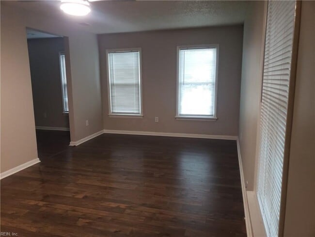 Building Photo - 3533 Dana Ln