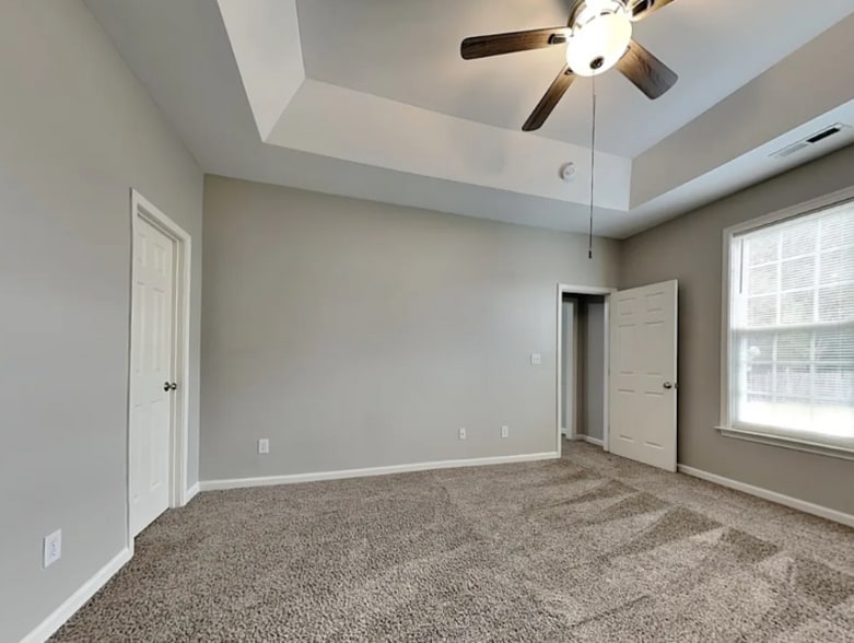 Building Photo - 160 Plott Hound Dr