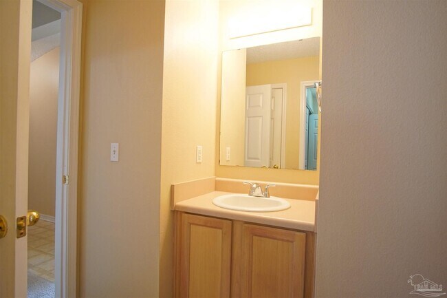 Building Photo - 8061 Stonebrook Dr