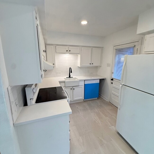 Building Photo - 1848 Portsmouth St