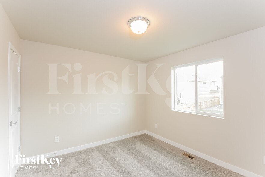 Building Photo - 10645 Luneth Dr
