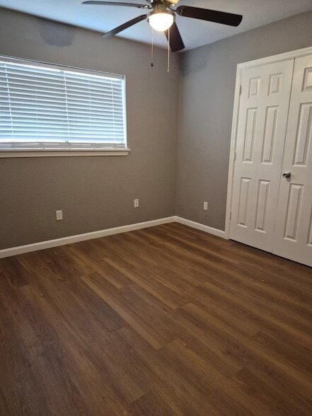 Building Photo - 15735 Munson Ln