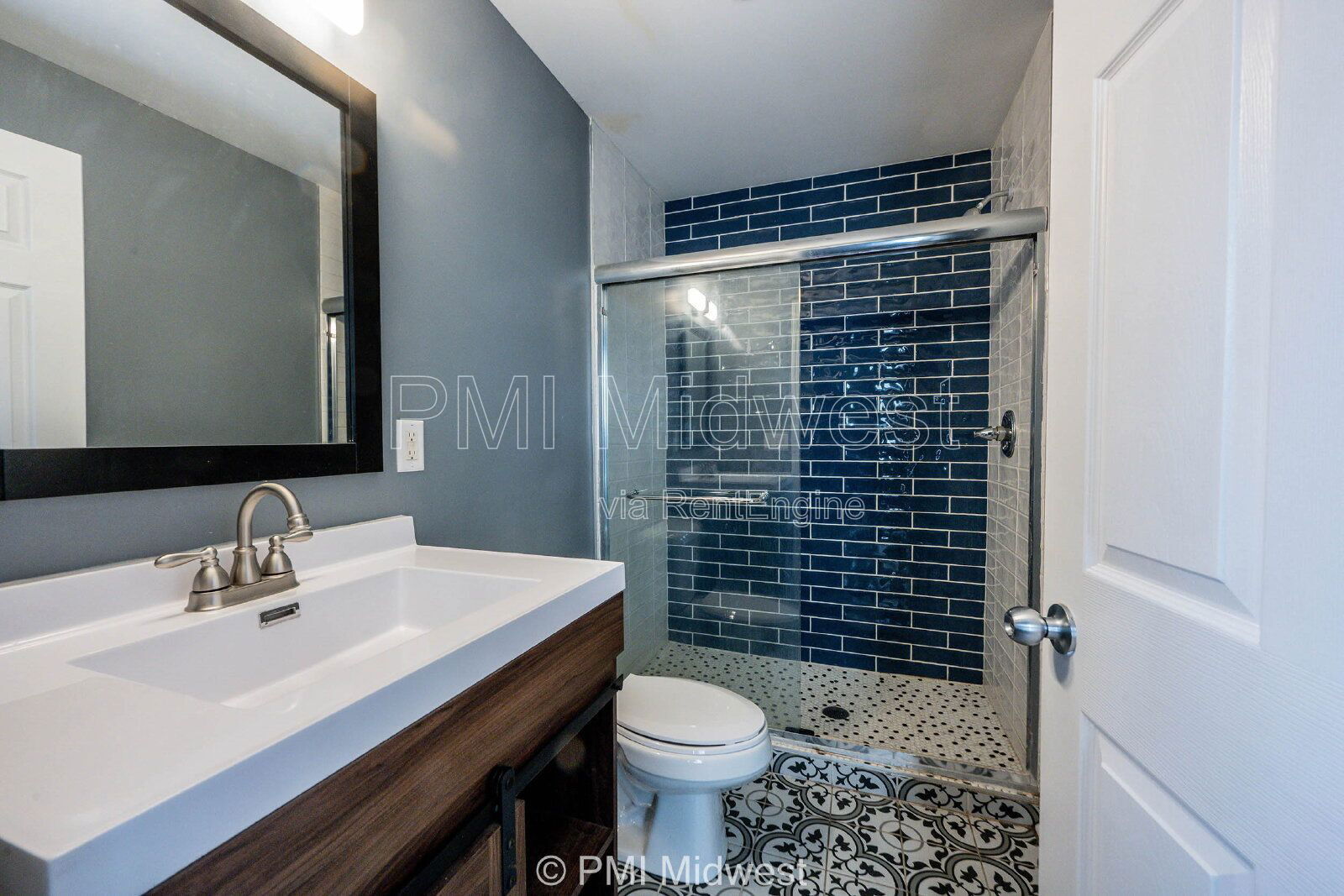 Building Photo - 3159 E Washington St