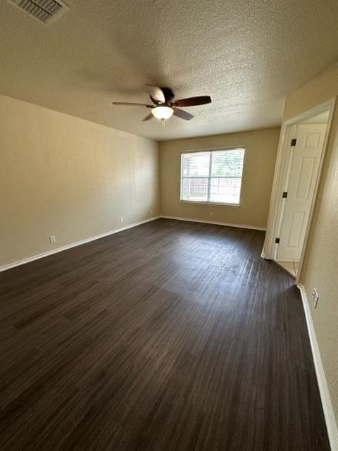 Building Photo - 221 Roadrunner Ave