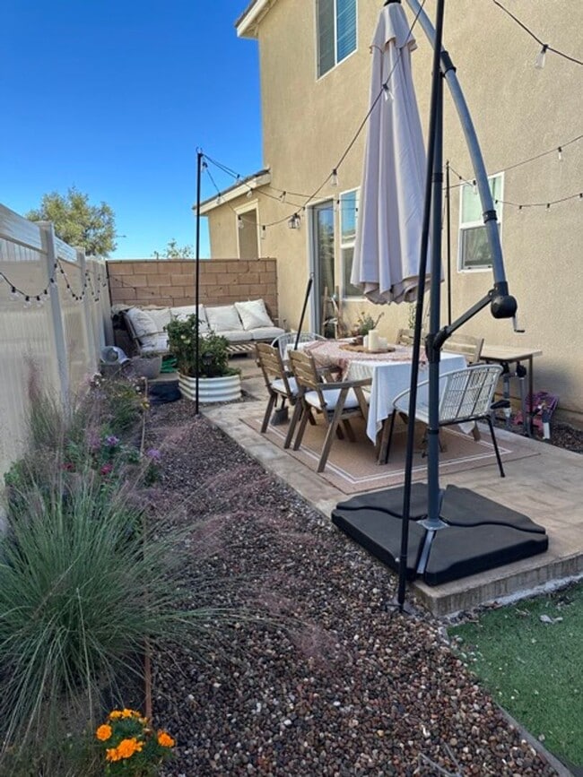 Building Photo - FOR LEASE! Stylish 1 Bedroom Casita – Modern Comfort & Natural Light!