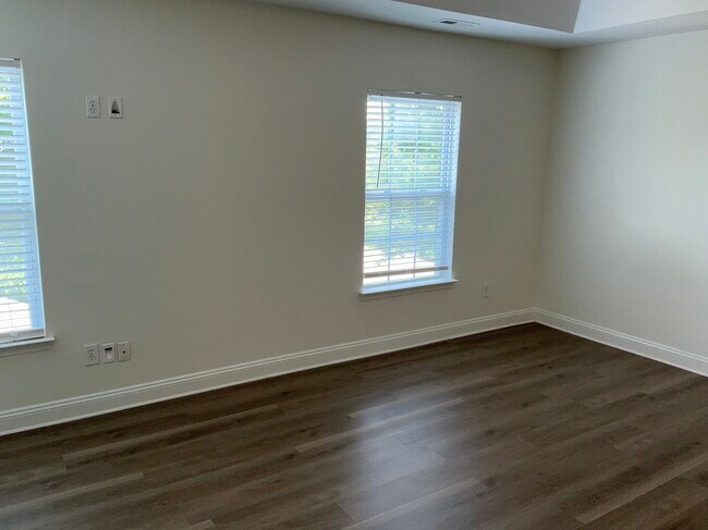Building Photo - 2477 Glyncastle Way