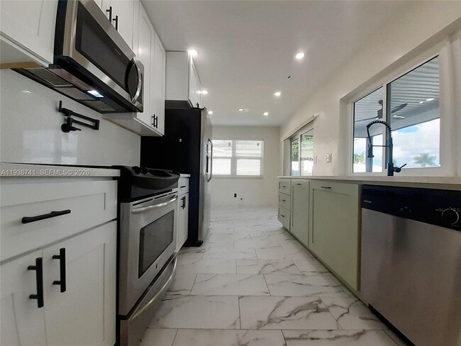 Building Photo - 2109 N Park Rd