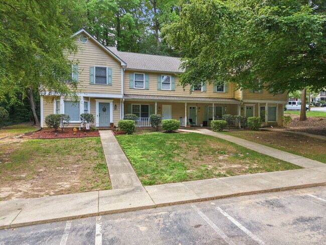 Building Photo - 839 Dalewood Dr