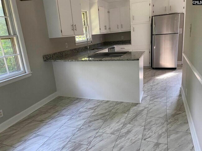 Building Photo - 337 S Stonehedge Dr