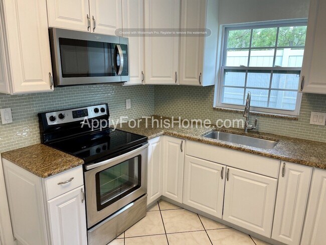 Building Photo - Single Family Home in Seminole
