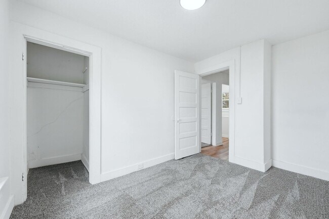 Building Photo - Charming 3BR with Garage & Updates