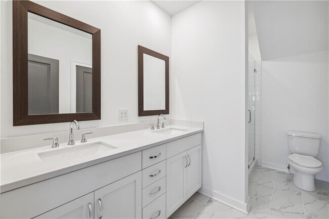 Building Photo - 432 Burton Dr