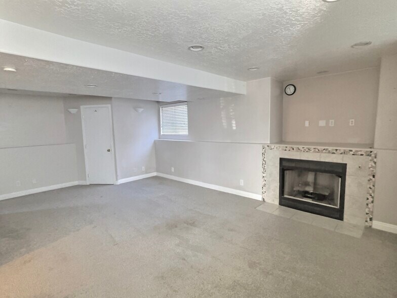 Building Photo - 8888 S Renegade Rd