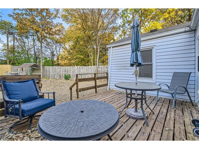 Building Photo - 18 Park Ln