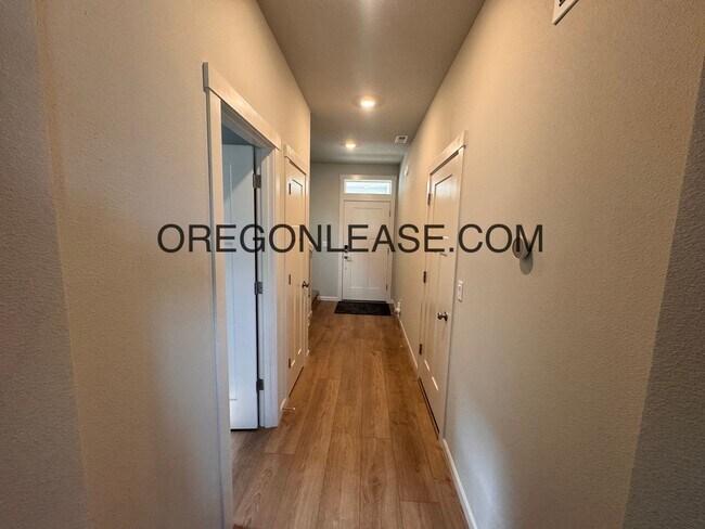 Building Photo - New Construction | 3 Bed, 2.5 Bath | 2,081...