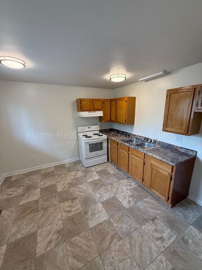 Building Photo - 630 Mulberry St SW