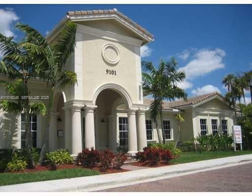 Building Photo - 9247 Chambers St