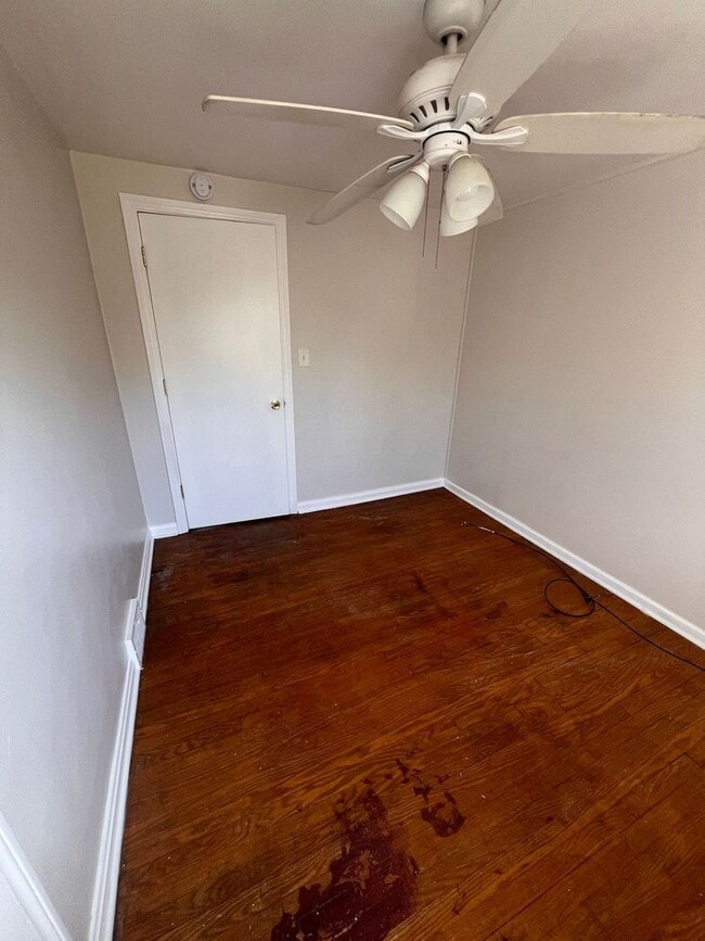 Building Photo - 3 Bed, 1 Bath – 1,234 Sq Ft