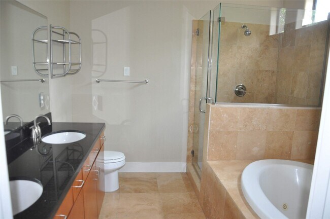 Building Photo - 510 Lovett Blvd