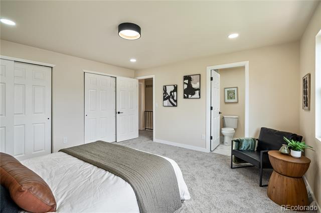 Building Photo - 5599 W Maplewood Pl