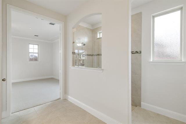 Building Photo - 310 Greystone Ct