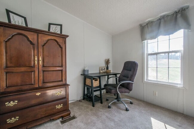 Building Photo - 224 Prestwood Ln