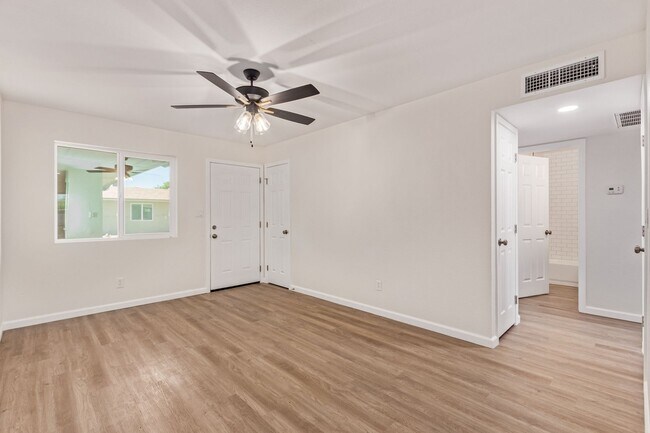 Building Photo - Stylish. Newly Renovated. Cozy, Boutique C...