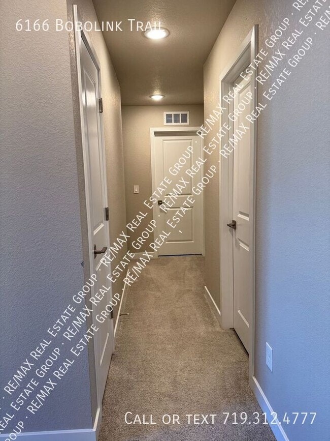 Building Photo - 6166 Bobolink Trl