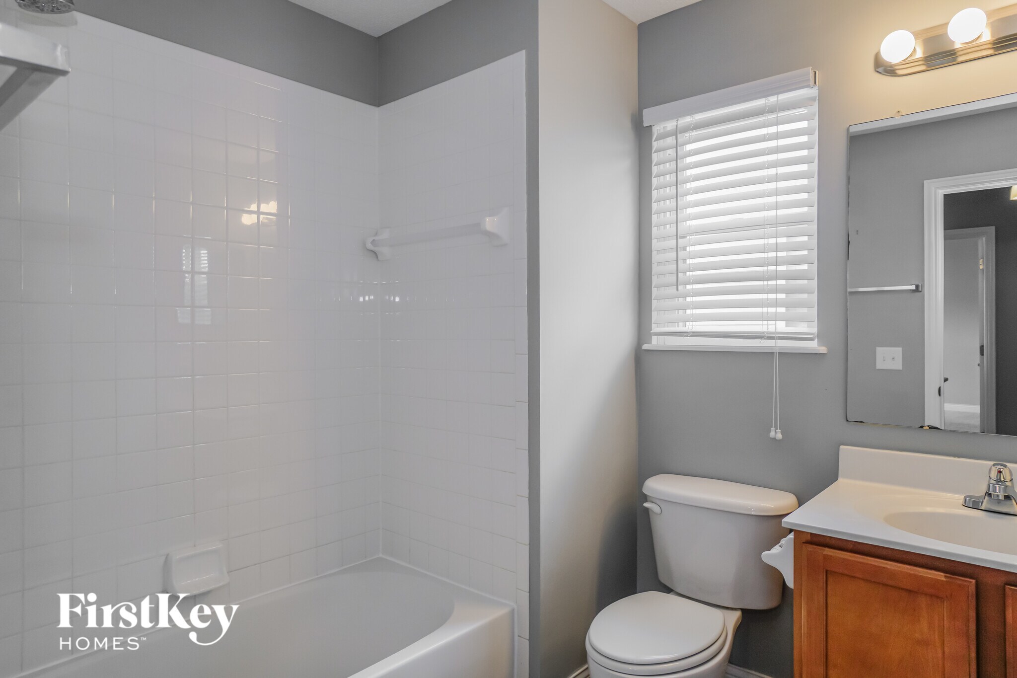 Building Photo - 5965 Mealla Rd